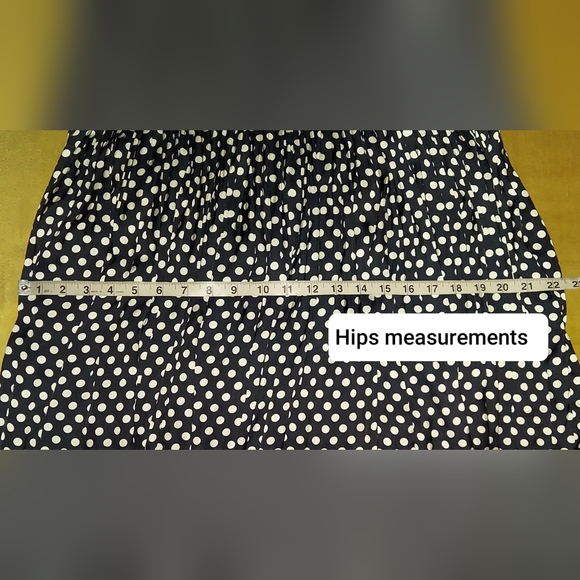 SOLD🚫🚫🚫J.crew Navy blue polka-dot skirt - Picture 8 of 9
